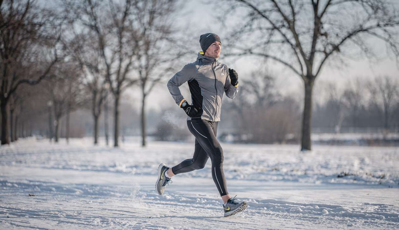 Tenue idéale pour courir par temps froid : conseils et astuces